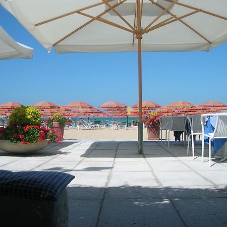 Albergo Punta De L'Est Francavilla Al Mare Eksteriør bilde