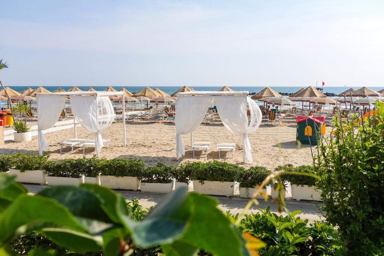 Albergo Punta De L'Est Francavilla Al Mare Eksteriør bilde